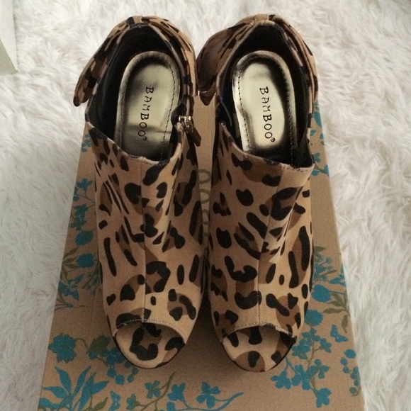 Bamboo cheetah heels