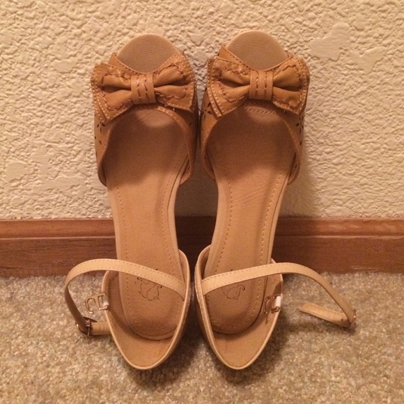 Alexis Leroy sandals