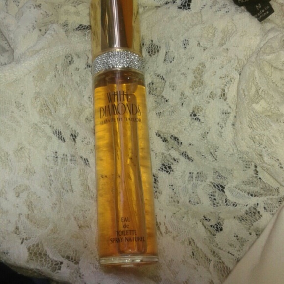White diamond Elizabeth perfume