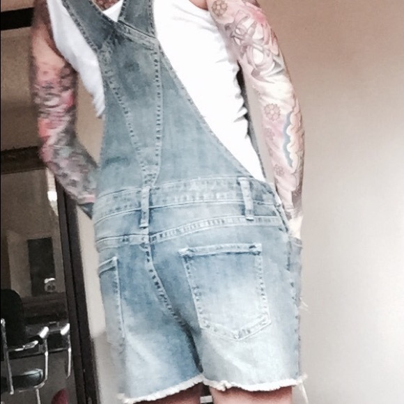 ❌SALE❌ Overall style Jean comfy cut-offs - Picture 4 of 4
