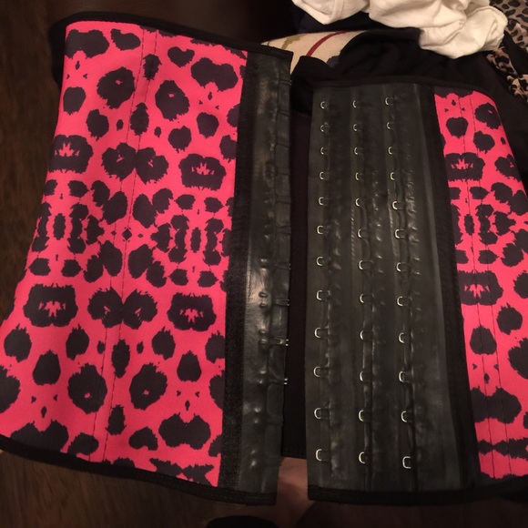Waist trainer new *bundle and get it for $40!*