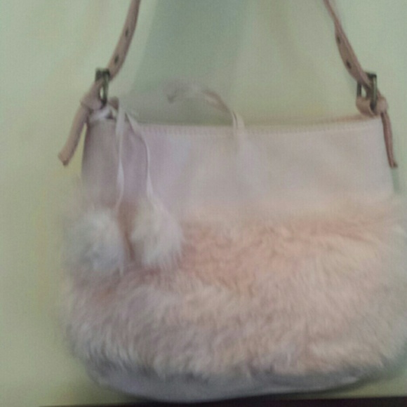 Baby pink faux fur handbag! - Picture 2 of 3