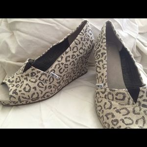 Toms Wedges