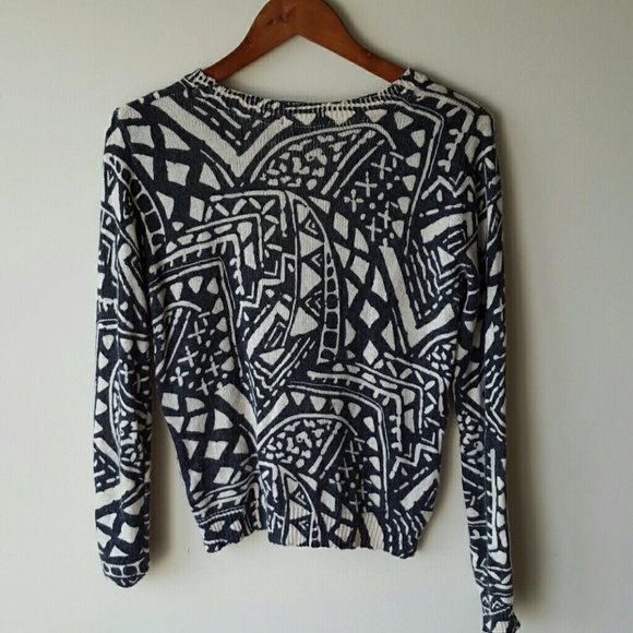 Forever 21 Charcoal & Cream Sweater sz S - Picture 3 of 4