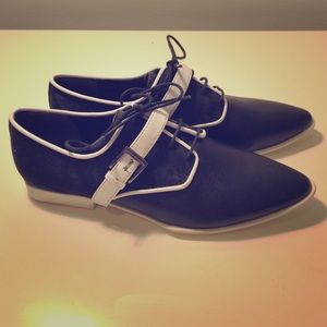 Boutique 9 Black/White Oxfords, Leather & Mesh