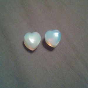 Opal heart plugs