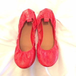 👠 Old Navy Red Flats