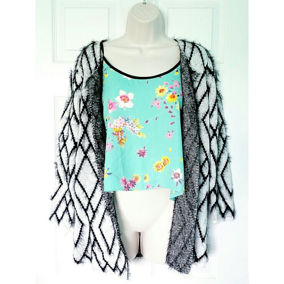 NWOT Tropic Floral Tank