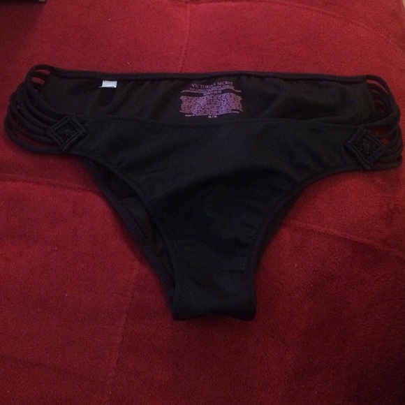 Black VS "the cheeky" new