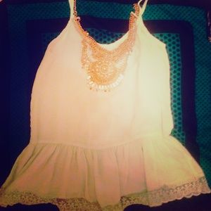 Turquoise top, very stylish!