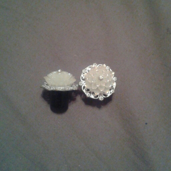 Flower plugs