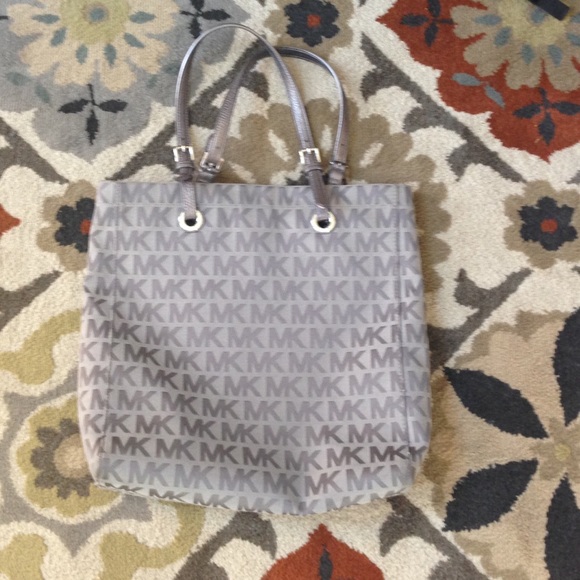 Michael Kors purse