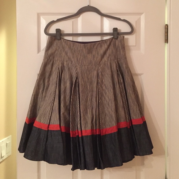 Tocca skirt, full and flouncy!