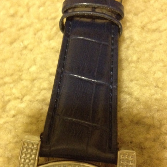 Watch - Picture 3 of 4