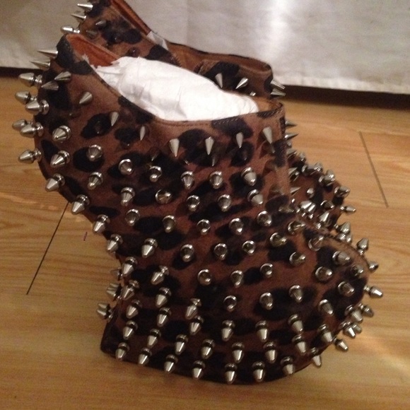 NEW Jeffrey Campbell Booties