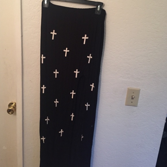 Long shirt with a side slit