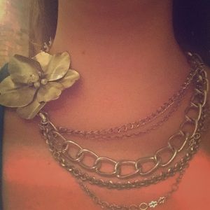 Jessica Simpson silver flower chunky necklace
