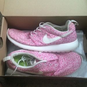 REPOST of Nike Roshe Runs