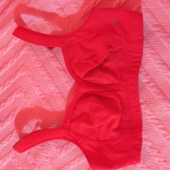34D LuluLemon Sports Bra