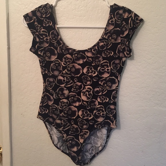 Pink skull Singlet