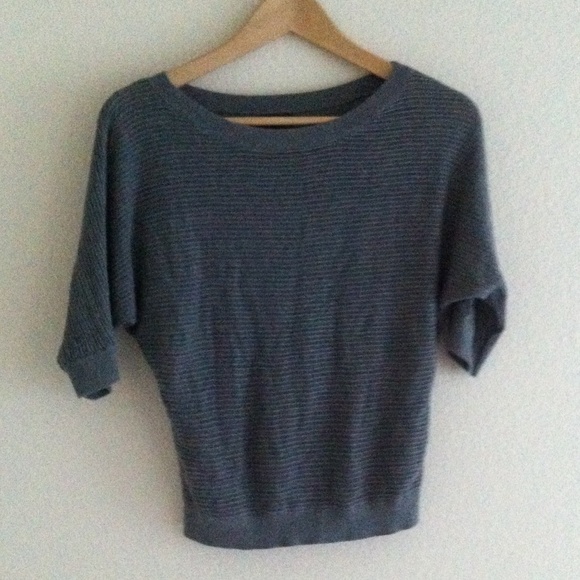 Top - Picture 1 of 1