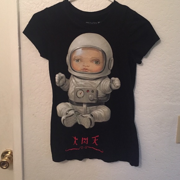 Hurley t shirt