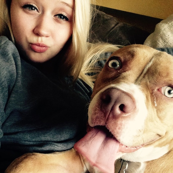 Meet your seller! ☺️🌸🎓📚👗 - Picture 2 of 3