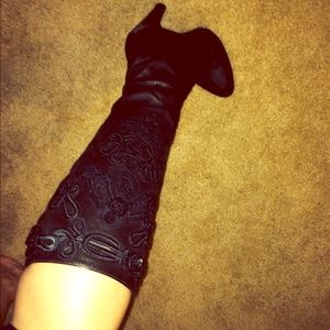 Prada 100% authentic designed brown leather boots