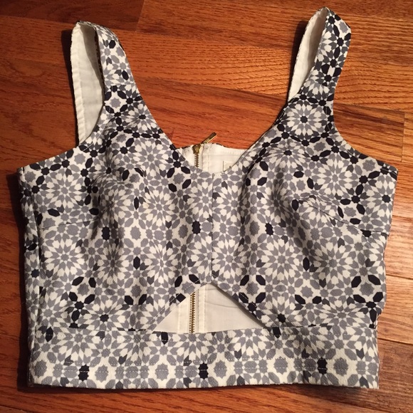 Jolie & Deen black, grey, and white top