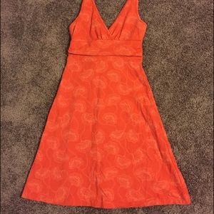 Patagonia "slim fit" organic cotton dress