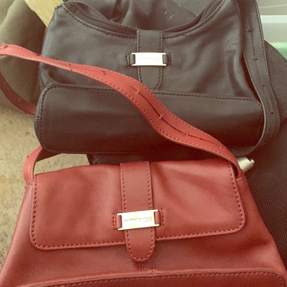 Kenneth Cole purses - Picture 1 of 1
