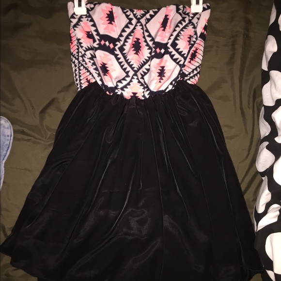 Strapless dress
