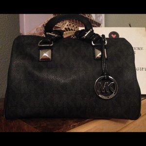 Medium Michael Kors Greyson satchel