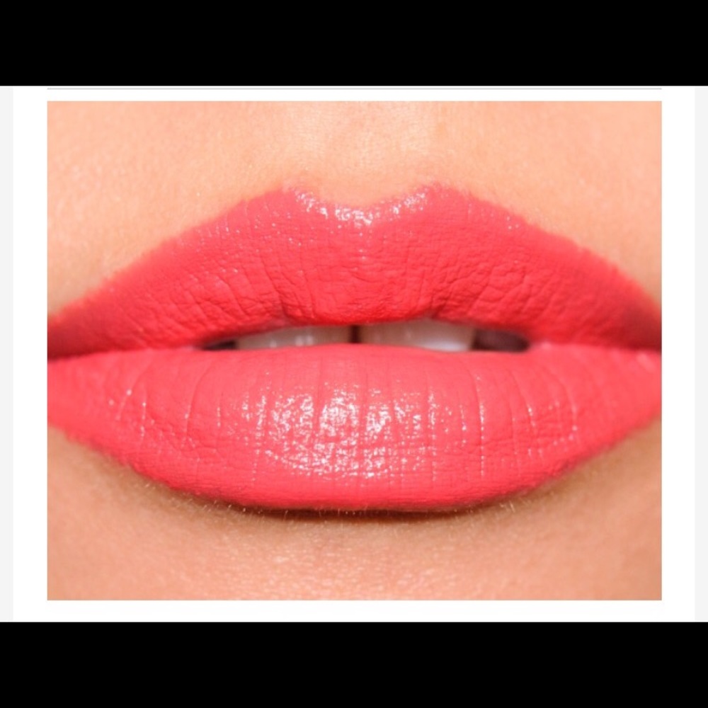 Mac Toying Around (LE) Lipstick