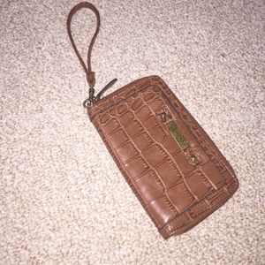 Jessica Simpson wristlet