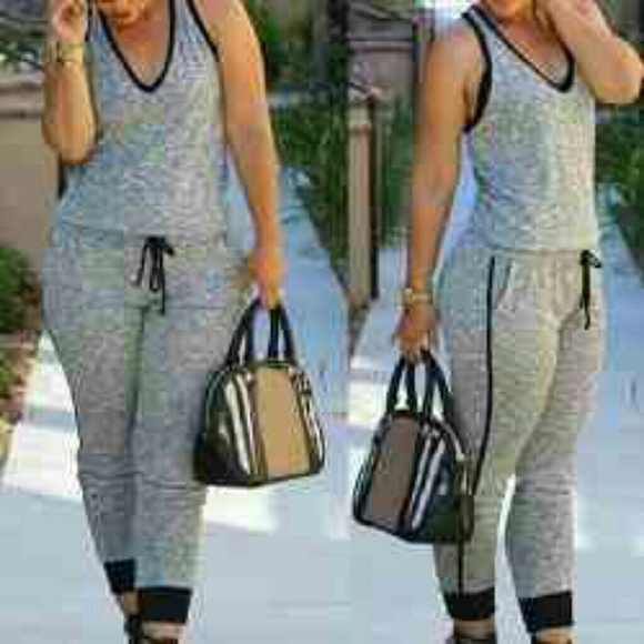 Stylish V-neck Sleeveless Drawstring Jumpsuit