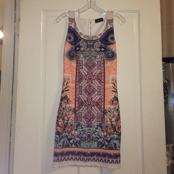 Fab'Rik dress - Picture 2 of 3