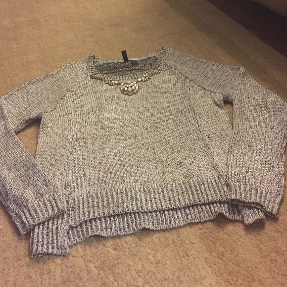 💝HP 10-8-16💝Cute Sweater - Picture 2 of 4