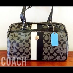 Authentic Coach Heritage B&W Signature Handbag