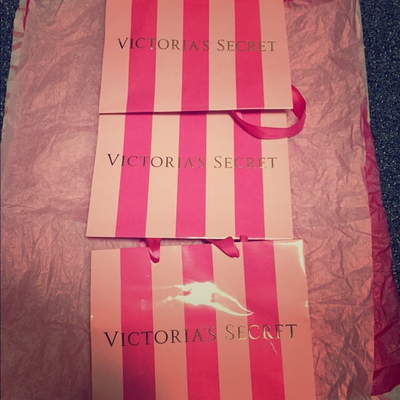Victoria's Secret -paper tissues & bags
