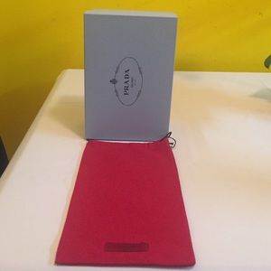 Empty shoe box and dust bag😍