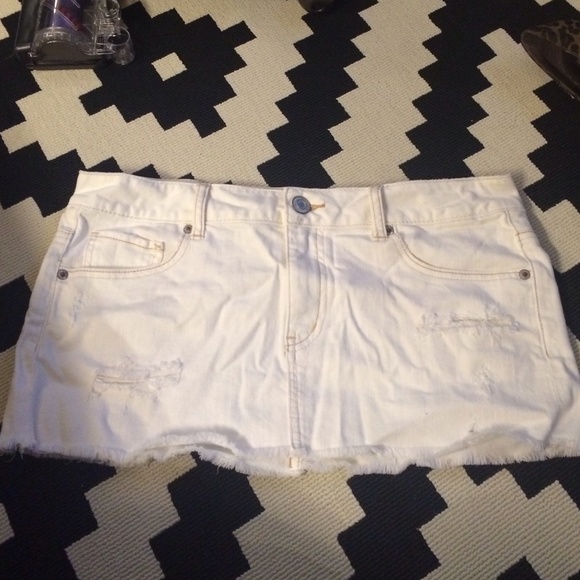 American Eagle White Denim Skirt