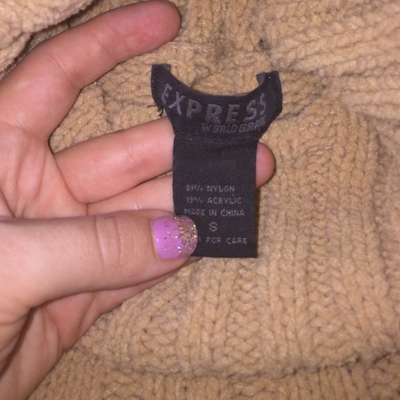 💝HP 10-17-16💝Super Cute Turtleneck  Sweater - Picture 2 of 4