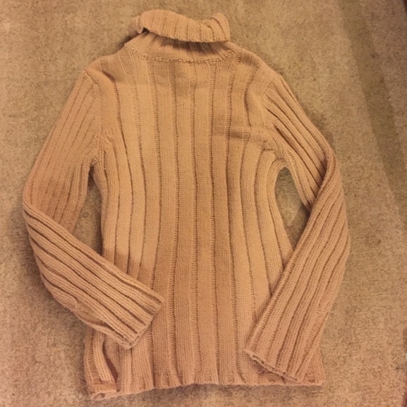 💝HP 10-17-16💝Super Cute Turtleneck  Sweater - Picture 3 of 4
