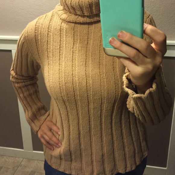 💝HP 10-17-16💝Super Cute Turtleneck  Sweater - Picture 4 of 4