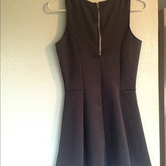 H&M Grey Fit & Flare party dress w/ laser cut - Picture 2 of 4