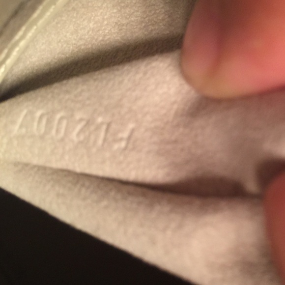 ⛔️SOLD⛔️100% Auth Louis Vuitton Epi Alma PM ivory - Picture 4 of 4