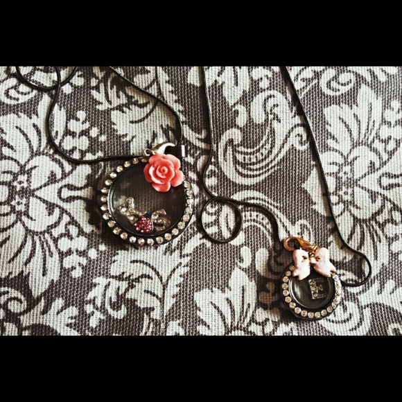 Matching Mommy/Daughter Lockets - Picture 4 of 5