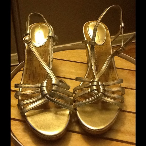 Tommy Hilfiger Gold wedge