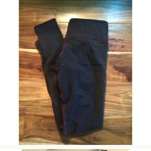 Lululemon reversible like new! Size 6 make offer